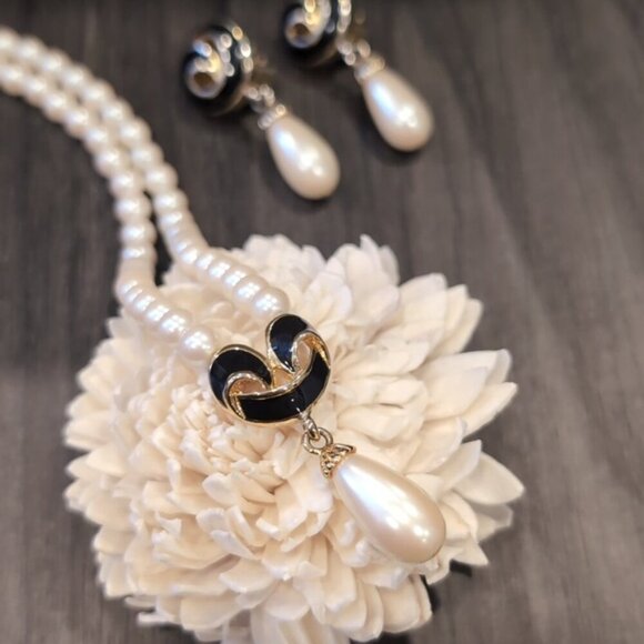 Vendôme 1970s Vintage Jewelry Set Pearl Necklace Clip On Earrings Enamel Gold - Picture 6 of 9